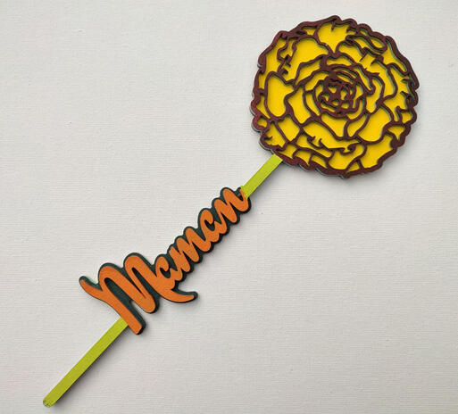 Fleur en bois peinte à la main, découpe laser